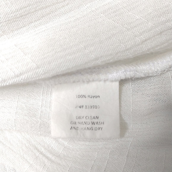 TU Show Me Your Mumu white button hi-low tank M - Picture 3 of 6